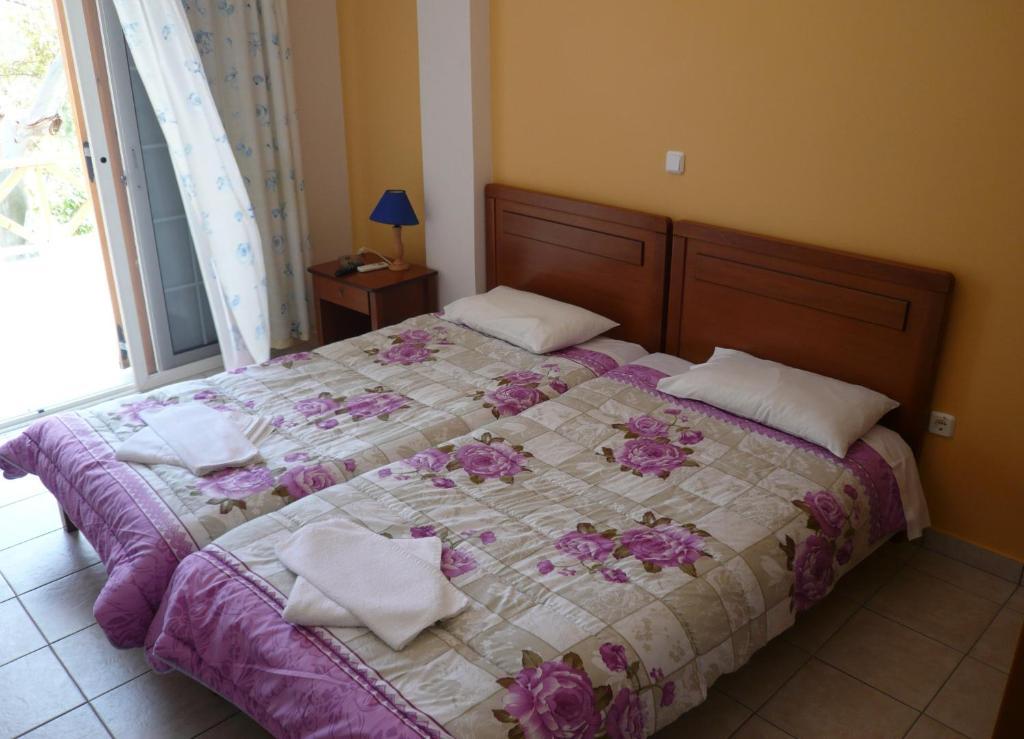 Peter & Tony Rooms Ґаліссас Номер фото